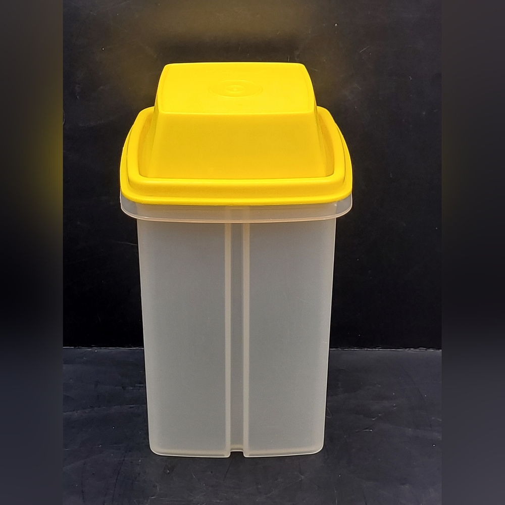 Vintage Tupperware Pick A Deli Pickle Keeper Container Yellow Lid 2 Quart Canada